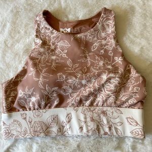 Popflex Sports Bra Size M NWOT